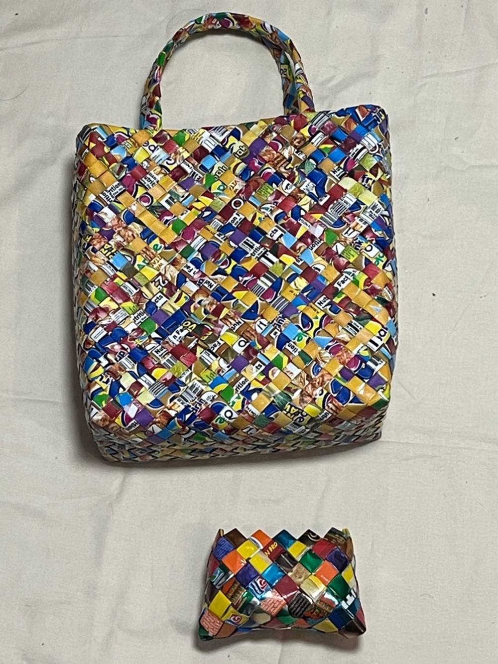 Handwoven Multicolor Tote Bag - Eco-Friendly Everyday Tote with a coin purse